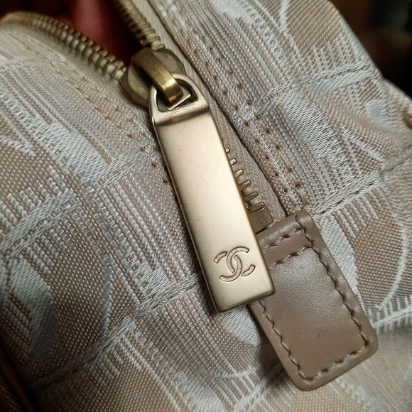 CHANEL Handbag Nylon jacquard with beige Leather - Picture 12 of 15